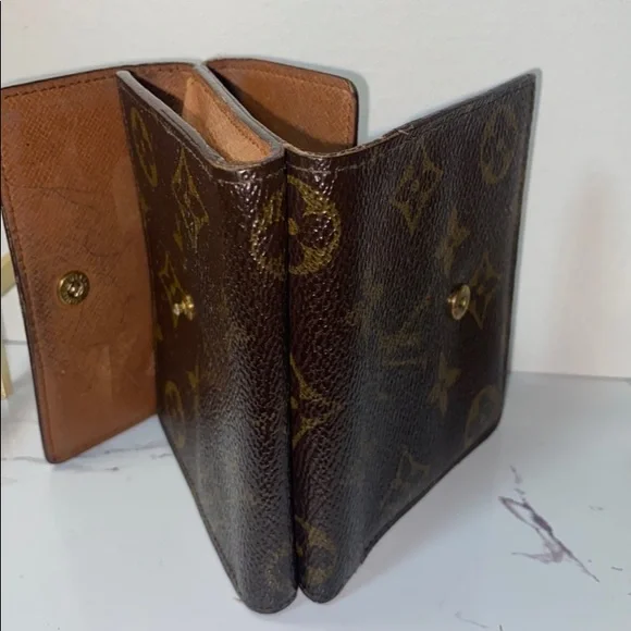Authentic Louis Vuitton Monogram Wallet - Picture 12 of 14
